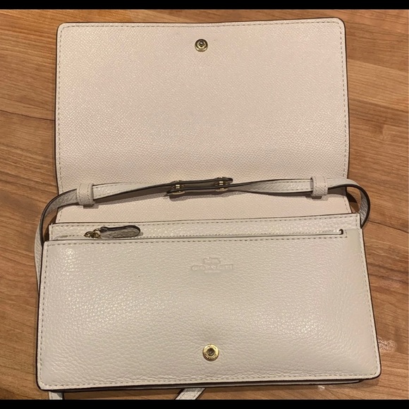 Coach Purse - Picture 4 of 6